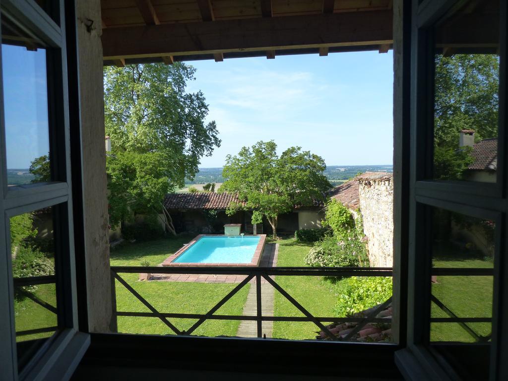 Bed and Breakfast Maison Arriu à Montaut  Extérieur photo